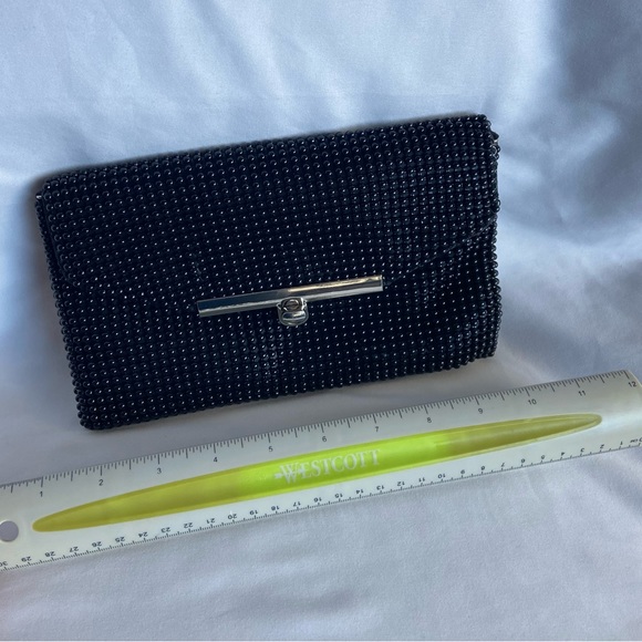 Black 3D dot clutch with strap - Picture 2 of 8